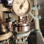 Pressure gauge reading −1 to +0.5 bar